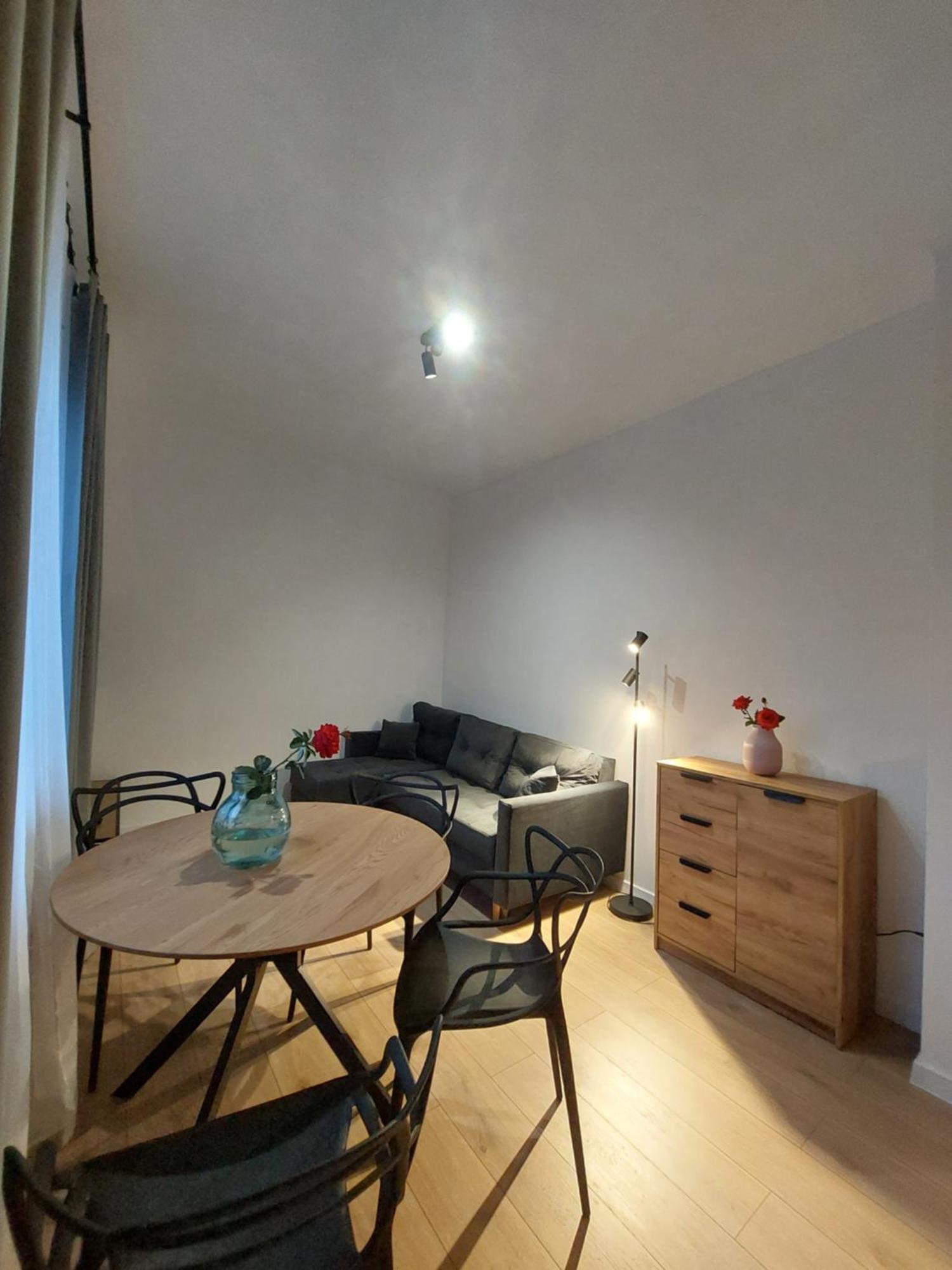 Apartament Aleja 29 Listopada Krasków Eksteriør bilde